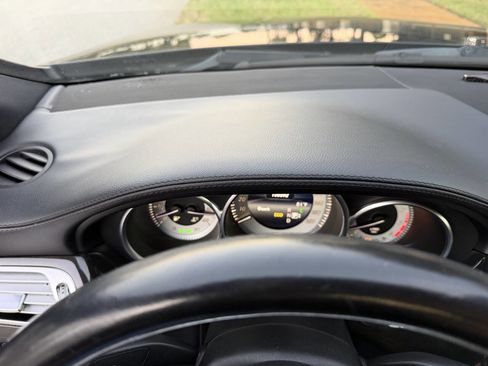 Used 2014 Mercedes-Benz CLS 550 4MATIC image 35