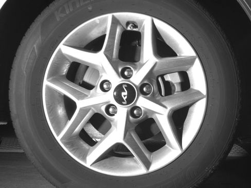 Used 2025 Kia Soul LX w/ LX Technology Package FWD image 13