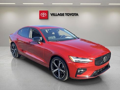 Used 2024 Volvo S60 B5 Plus w/ Climate Package image 7