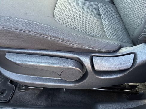 Used 2024 Kia Sportage LX image 10