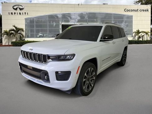 Used 2021 Jeep Grand Cherokee L Overland w/ Luxury Tech Group IV image 3