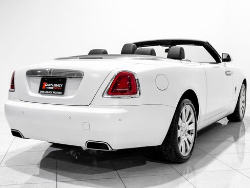 Used 2018 Rolls-Royce Dawn image 4