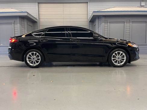 Used 2020 Ford Fusion SE image 8