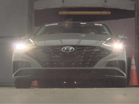 Used 2023 Hyundai Sonata Limited FWD image 3
