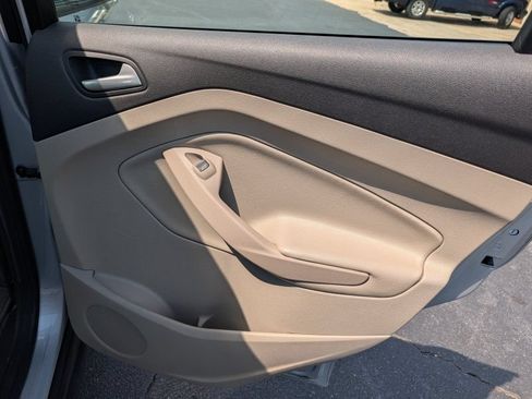 Used 2013 Ford C-MAX SE FWD image 25