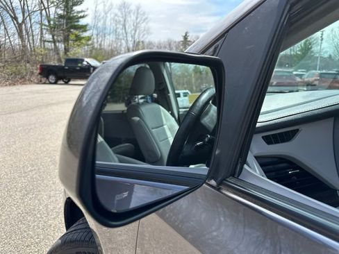 Used 2017 Toyota Sienna XLE Premium image 18