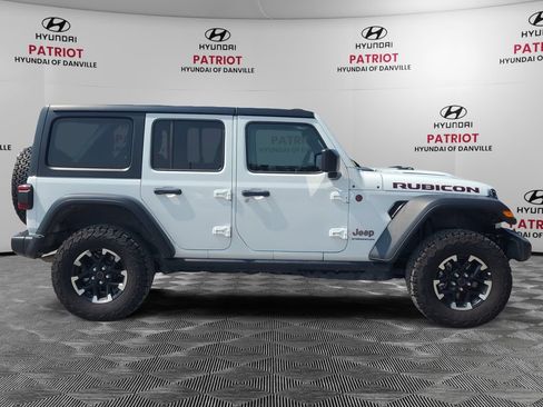 Used 2026 Jeep Wrangler Unlimited Rubicon AWD/4WD image 2