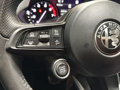 Used 2022 Alfa Romeo Stelvio Veloce AWD/4WD image 24