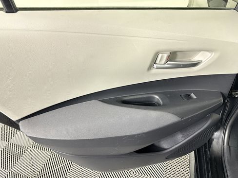 Used 2020 Toyota Corolla L image 21