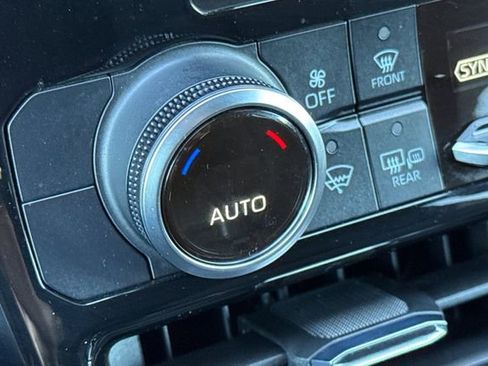 Used 2023 Toyota Highlander LE image 30