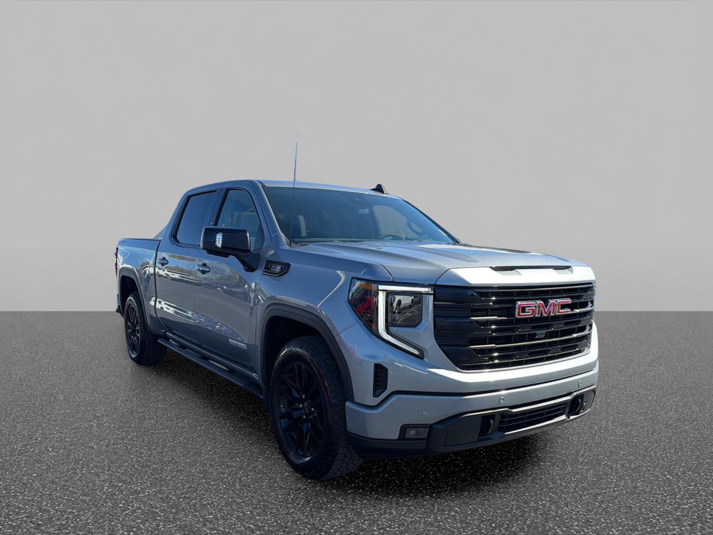 Used 2026 GMC Sierra 1500 Elevation w/ Elevation Premium Package AWD/4WD image 3