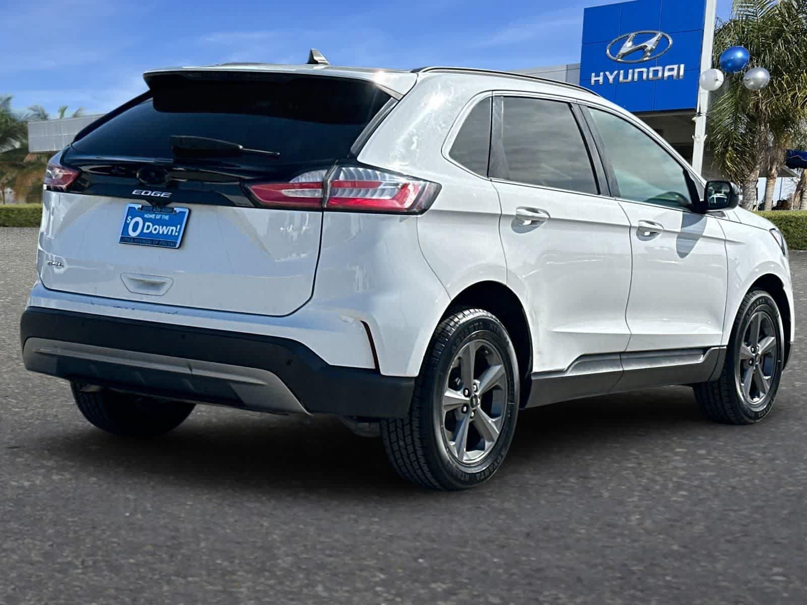 Used 2022 Ford Edge SEL w/ Sport Appearance Package AWD/4WD image 3