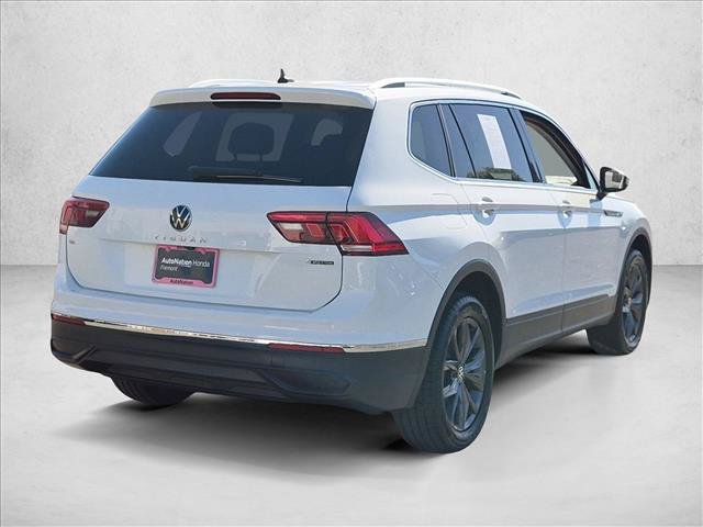 Used 2024 Volkswagen Tiguan SE AWD/4WD image 5
