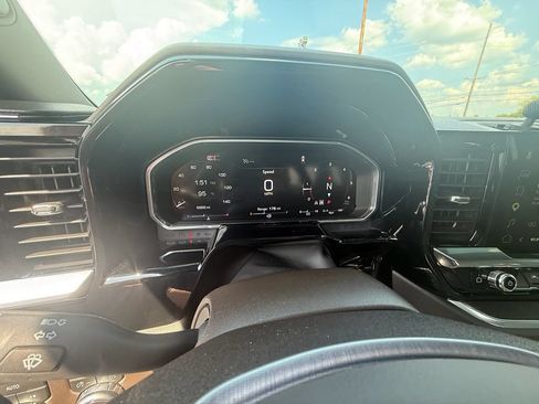 Used 2026 GMC Sierra 1500 SLT w/ SLT Premium Plus Package AWD/4WD image 17
