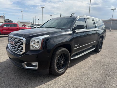 Certified 2019 GMC Yukon XL Denali AWD/4WD image 5