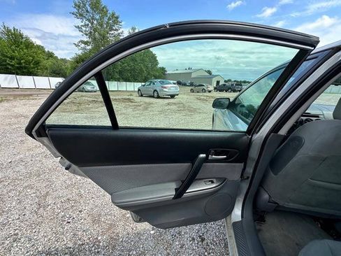 Used 2006 MAZDA MAZDA6 i w/ Convenience Pkg FWD image 24