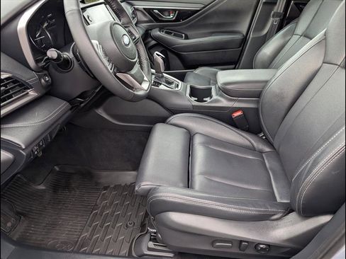 Used 2023 Subaru Outback Limited image 9