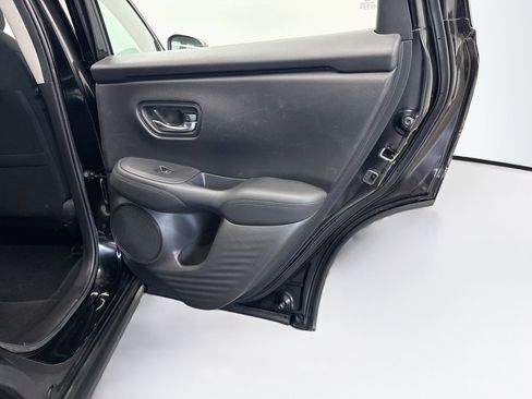Used 2023 Honda HR-V LX image 28