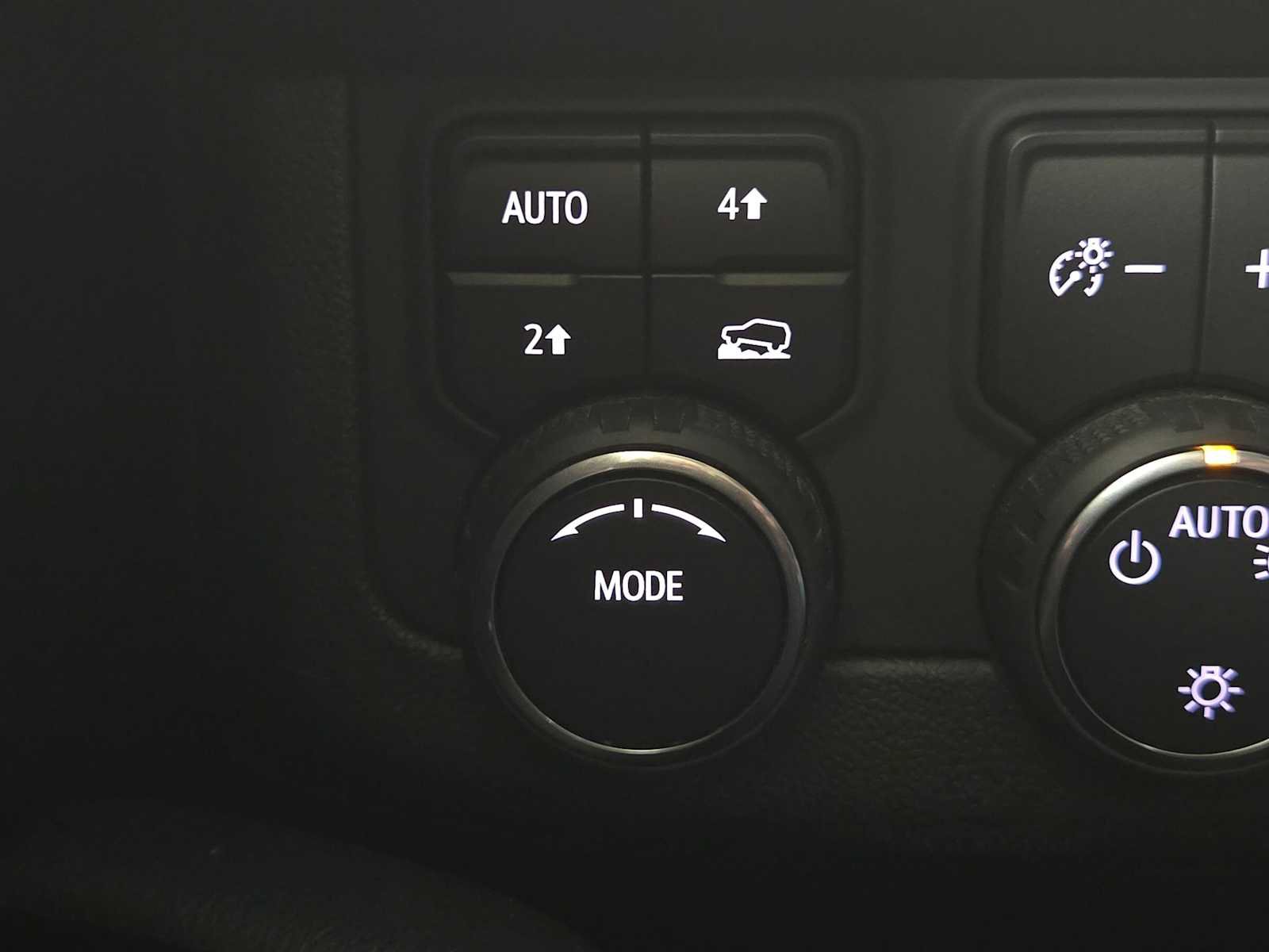 Used 2021 Chevrolet Tahoe LT AWD/4WD image 34