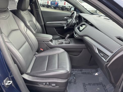 Used 2021 Cadillac XT4 Premium Luxury image 27