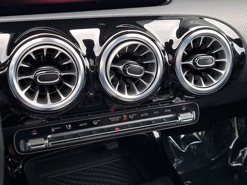 Used 2025 Mercedes-Benz CLA 250 CLA 250 image 27