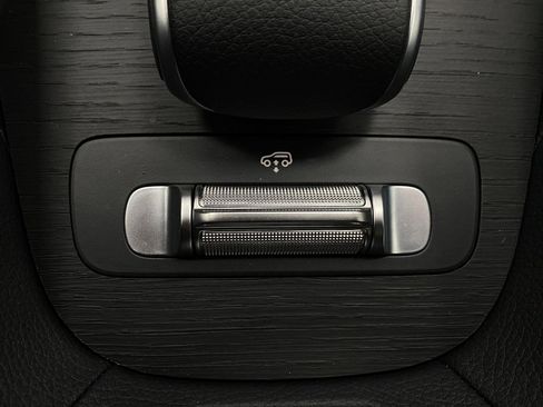 Certified 2025 Mercedes-Benz GLS 450 4MATIC image 30