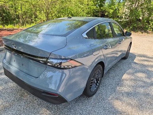 New 2026 Nissan Sentra SV FWD image 8