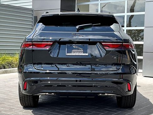 New 2026 Jaguar F-PACE R-Dynamic S image 4