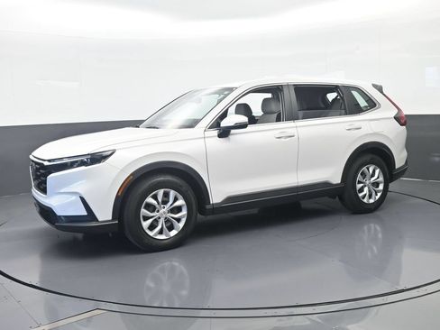 Used 2024 Honda CR-V LX image 2