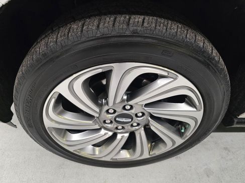 Used 2023 Lincoln Navigator L Reserve AWD/4WD image 10