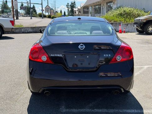 Used 2010 Nissan Altima 2.5 S w/ Premium Pkg FWD image 5