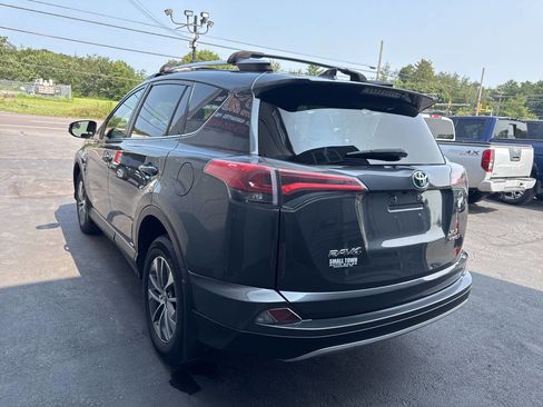 Used 2017 Toyota RAV4 XLE image 7