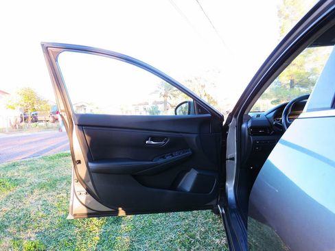 Used 2022 Nissan Sentra SV image 19