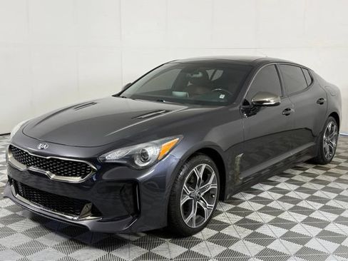 Used 2020 Kia Stinger GT-Line w/ Sun & Sound Package RWD image 3