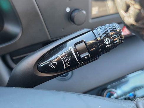 Certified 2025 Hyundai Elantra Sport image 29