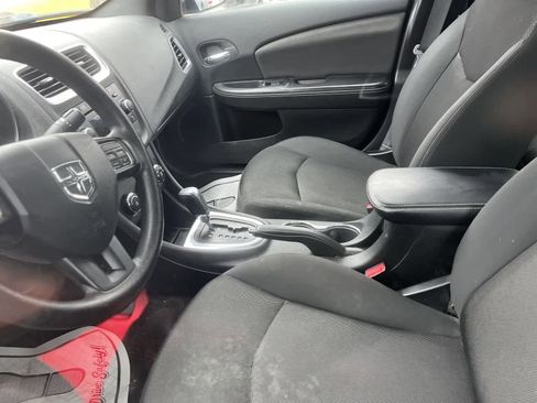 Used 2013 Dodge Avenger SE image 27