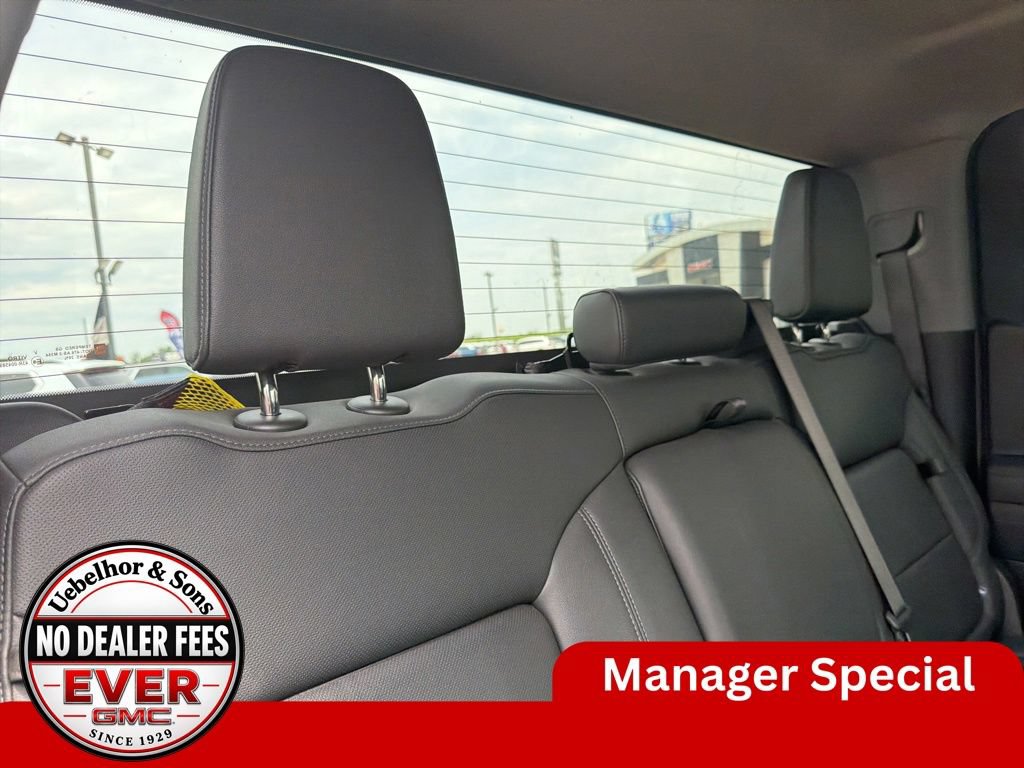 Used 2025 GMC Sierra 1500 SLT AWD/4WD image 5