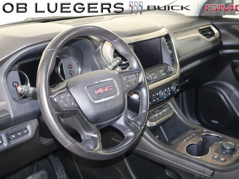 Certified 2021 GMC Acadia Denali w/ Denali Technology Package FWD image 10