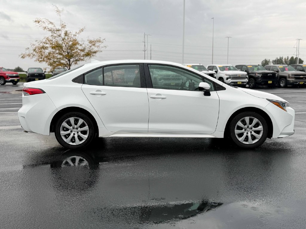 Used 2024 Toyota Corolla LE FWD image 6
