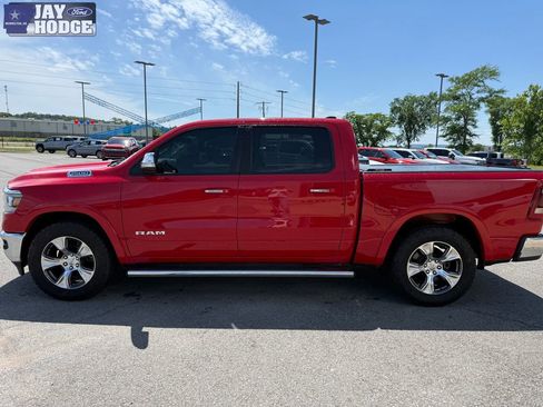 Used 2022 RAM 1500 Laramie AWD/4WD image 3