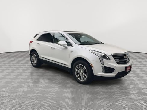 Used 2017 Cadillac XT5 Luxury w/ Driver Awareness Package image 36