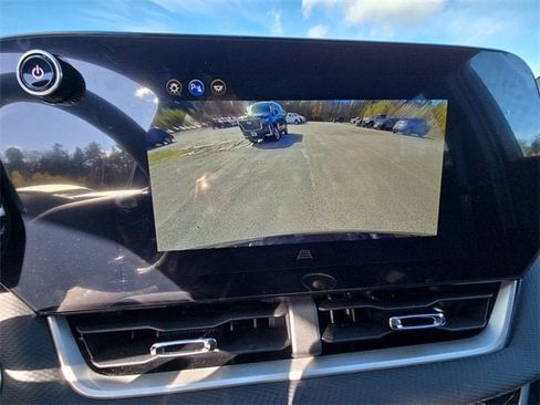 New 2026 Chevrolet Equinox LT w/ LPO, Floor Liner Package image 15