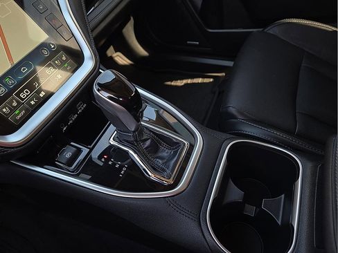 Certified 2025 Subaru Outback Touring XT image 21