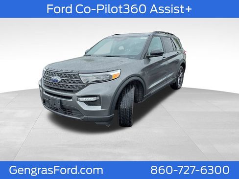 Certified 2023 Ford Explorer XLT w/ Equipment Group 202A AWD/4WD image 4
