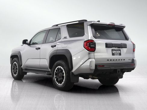 Used 2025 Toyota 4Runner TRD Off-Road Premium AWD/4WD image 3