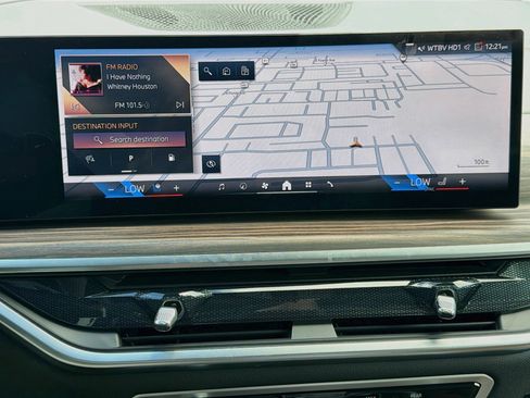 Used 2025 BMW X5 xDrive50e w/ Executive Package AWD/4WD image 33