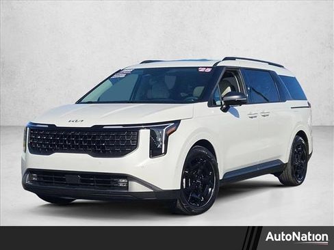 Used 2025 Kia Carnival SX w/ SX Dark Edition Package image 1