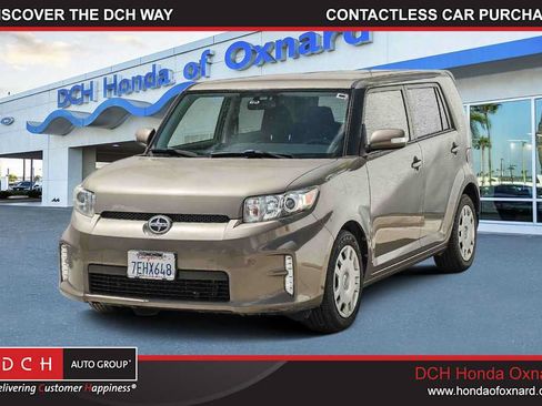 Used 2013 Scion xB FWD image 1
