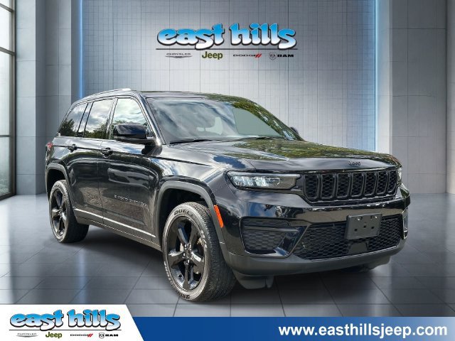 Certified 2023 Jeep Grand Cherokee Altitude AWD/4WD image 1