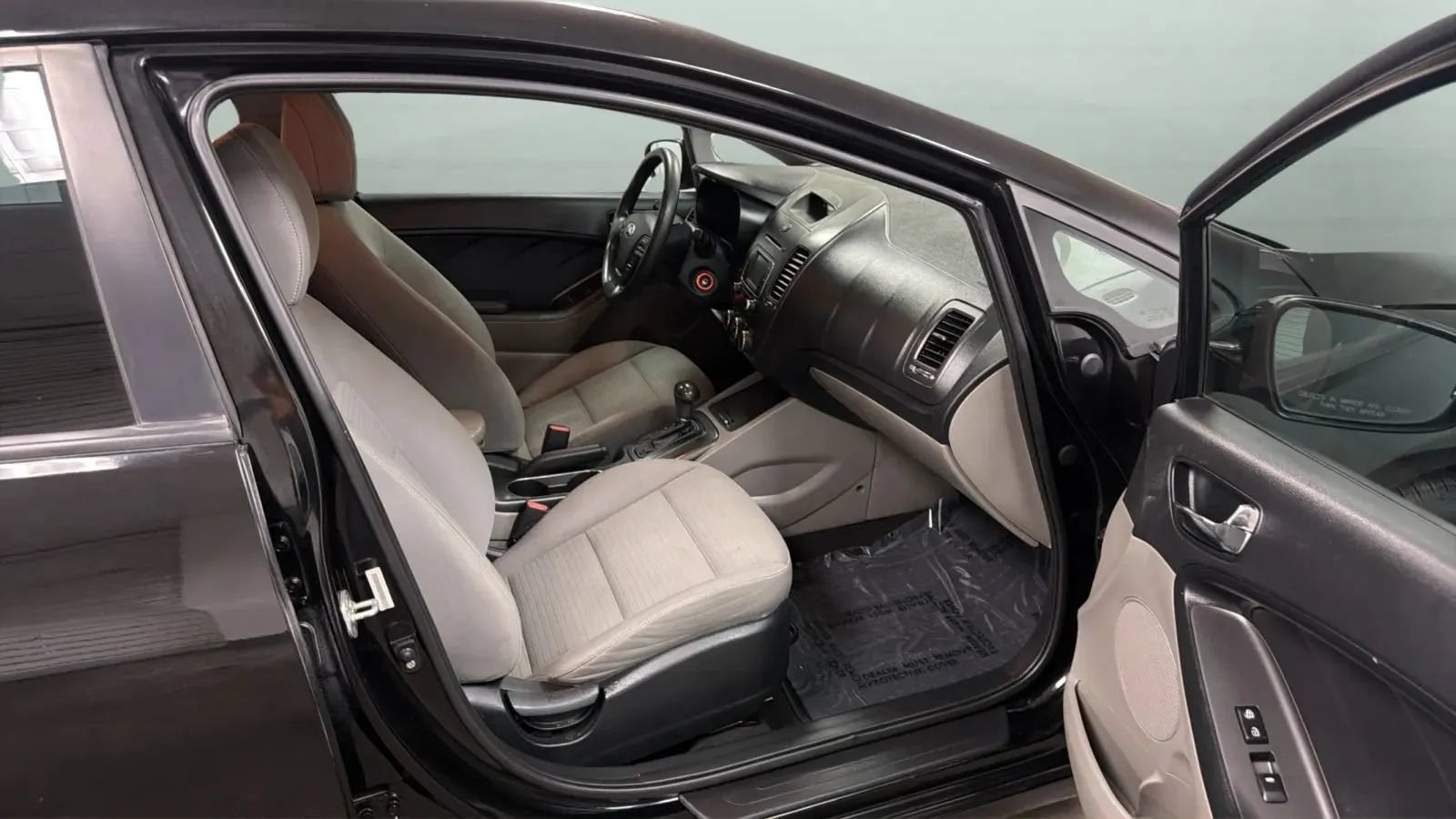 Used 2015 Kia Forte LX w/ Popular Package FWD image 19